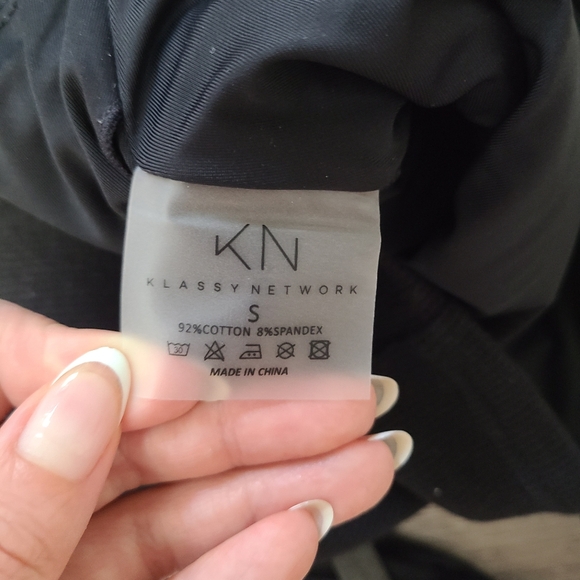 Klassy network black tshirt brami cropped tee sz S - Picture 4 of 4